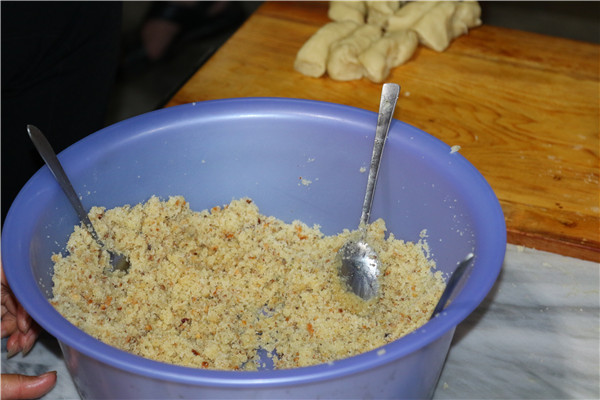 3自家制作的餡料,甜香適口.jpg 3自家制作的餡料,甜香適口.jpg