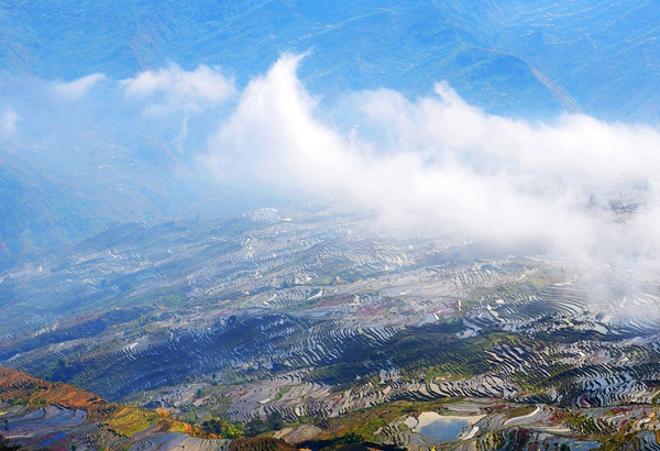 1 層層疊疊上遠山，蜿蜒逶迤繞云間_副本.jpg