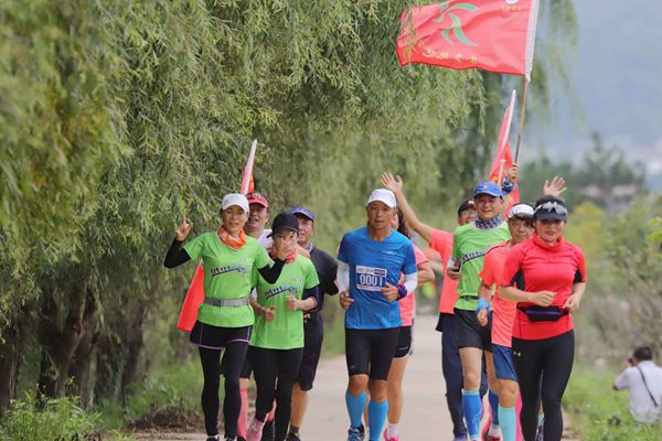 （紀檢人.鏡頭）全民健身 陽光生活 +昌寧縣紀委投稿_副本.jpg