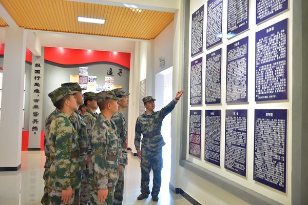 追憶先烈事跡 傳承紅色基因_副本.jpg 追憶先烈事跡 傳承紅色基因_副本.jpg