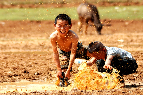 文山硯山1_副本.jpg 文山硯山1_副本.jpg