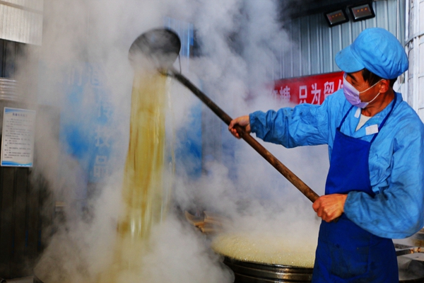 熬汁程序“六道工”,一除一煉“精工活”。6_副本.jpg 熬汁程序“六道工”,一除一煉“精工活”。6_副本.jpg