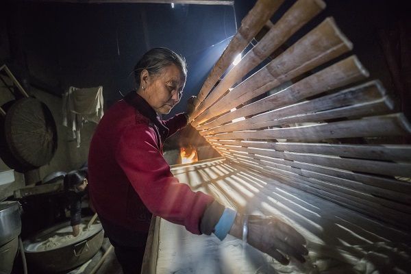 16祥云.jpg 16祥云.jpg