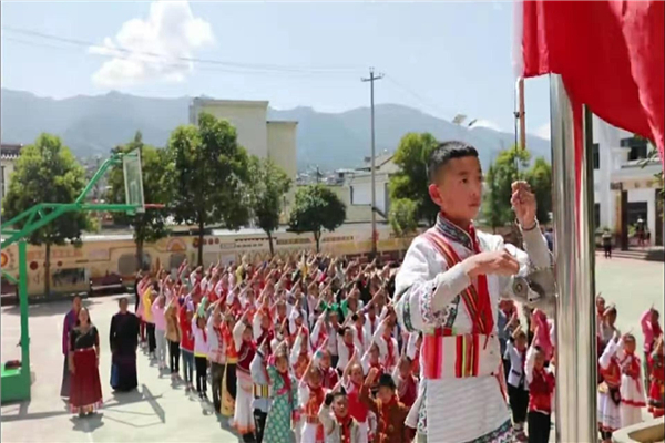 國旗下的方隊4.jpg 國旗下的方隊4.jpg