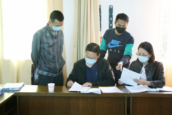 江城縣紀(jì)委監(jiān)委派駐縣財政局紀(jì)檢監(jiān)察組在縣民政局督查疫情防控和文明祭掃工作落實情況.jpg 江城縣紀(jì)委監(jiān)委派駐縣財政局紀(jì)檢監(jiān)察組在縣民政局督查疫情防控和文明祭掃工作落實情況.jpg