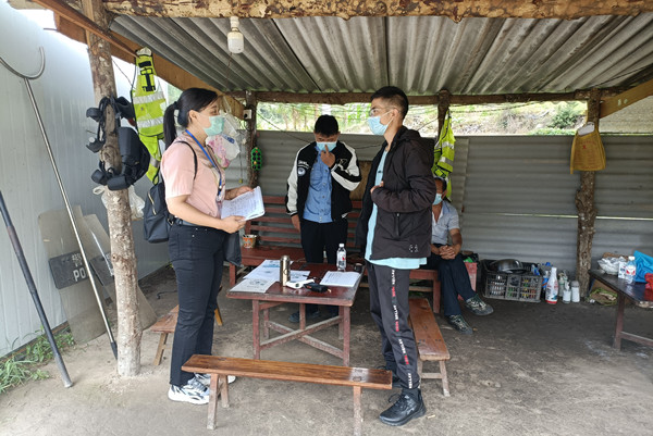 【紀(jì)檢人?鏡頭】梁河紀(jì)檢監(jiān)察機(jī)關(guān)疫情防控一線監(jiān)督在行動(dòng)